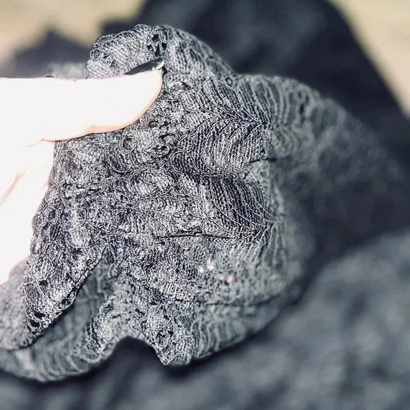 XL lace black long sleeve fancy formal top - Picture 3 of 4